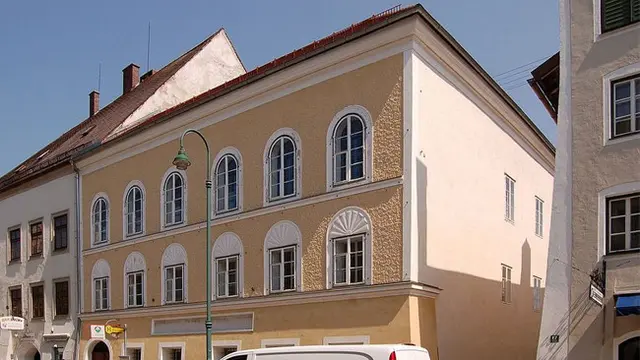Di Rumah Ini, Hitler Dilahirkan
