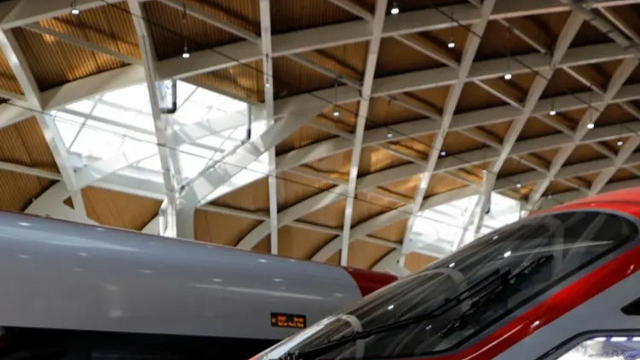 31 Penumpang Ketinggalan Kereta Cepat Whoosh