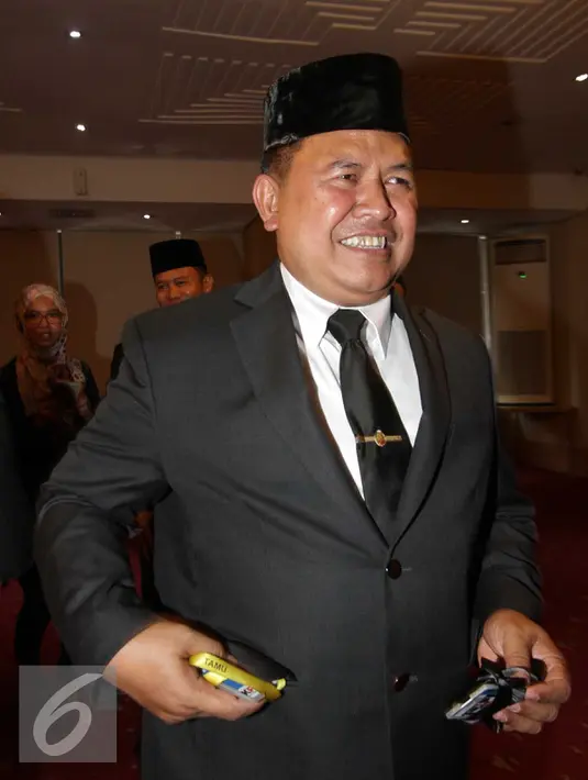 Kepala Biro Hukum baru Kombes Pol Setiadi seusai acara pelantikan di gedung KPK, Jakarta, Rabu (16/9). Setiadi sebelumnya bertugas pada biro Hukum Mabes Polri. (Liputan6.com/Helmi Afandi)
