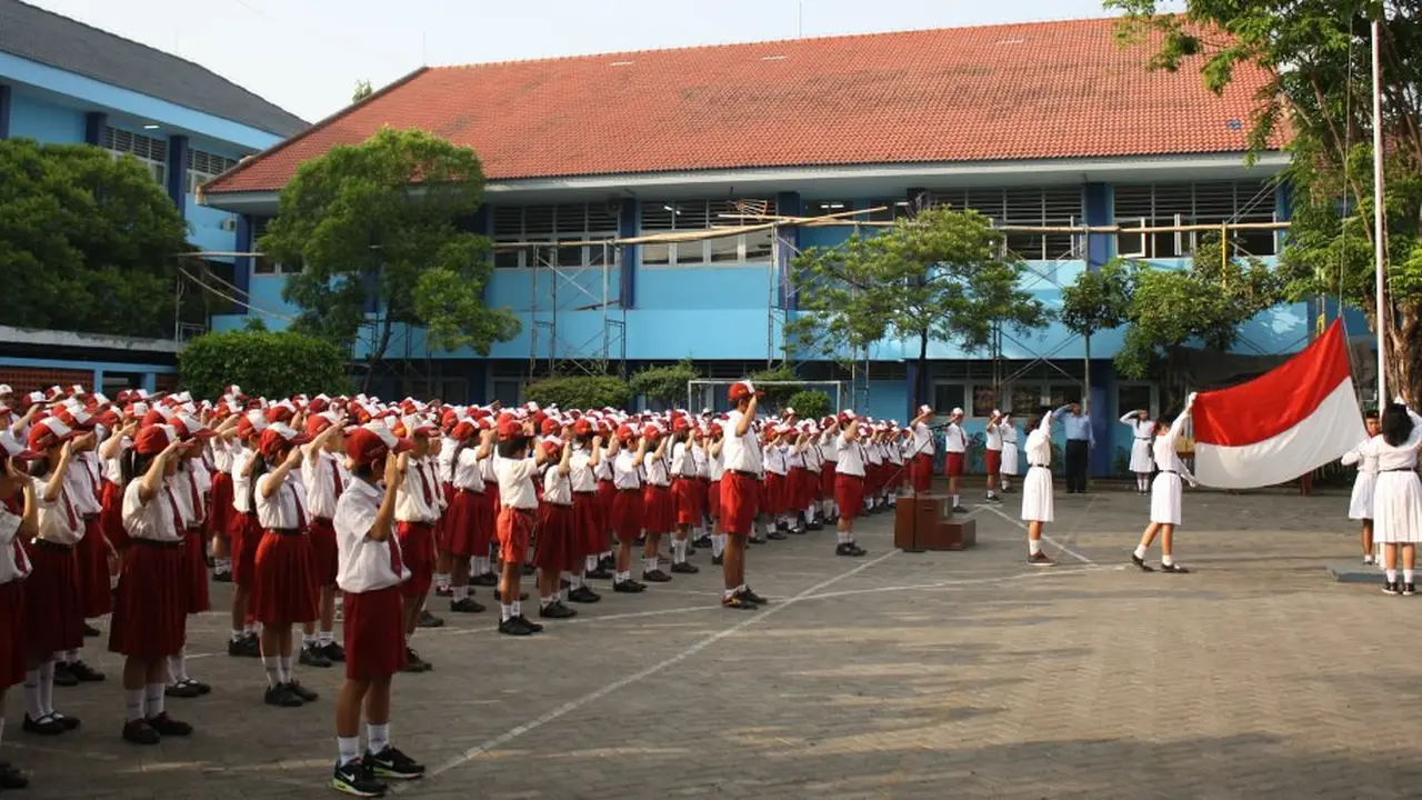 [Bintang] Upacara Bendera