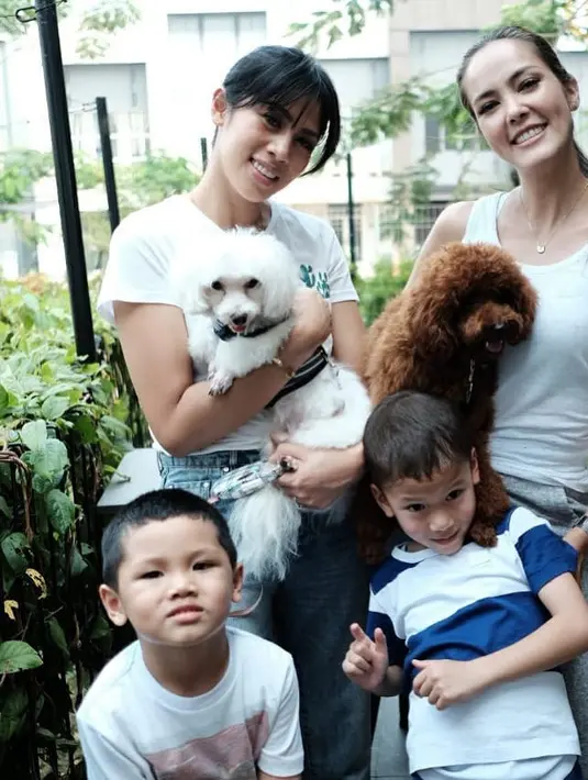 (Instagram/cathysharon)