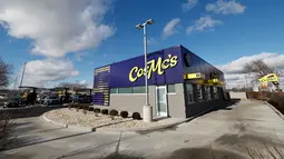 McDonald’s (McD) menjadi salah satu sasarannya justru berinovatif dengan menghadirkan restoran baru bernama CosMc’s. (KAMIL KRZACZYNSKI / AFP)