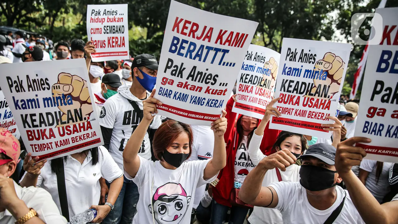 Aksi Karyawan Hiburan Malam Gruduk Balaikota