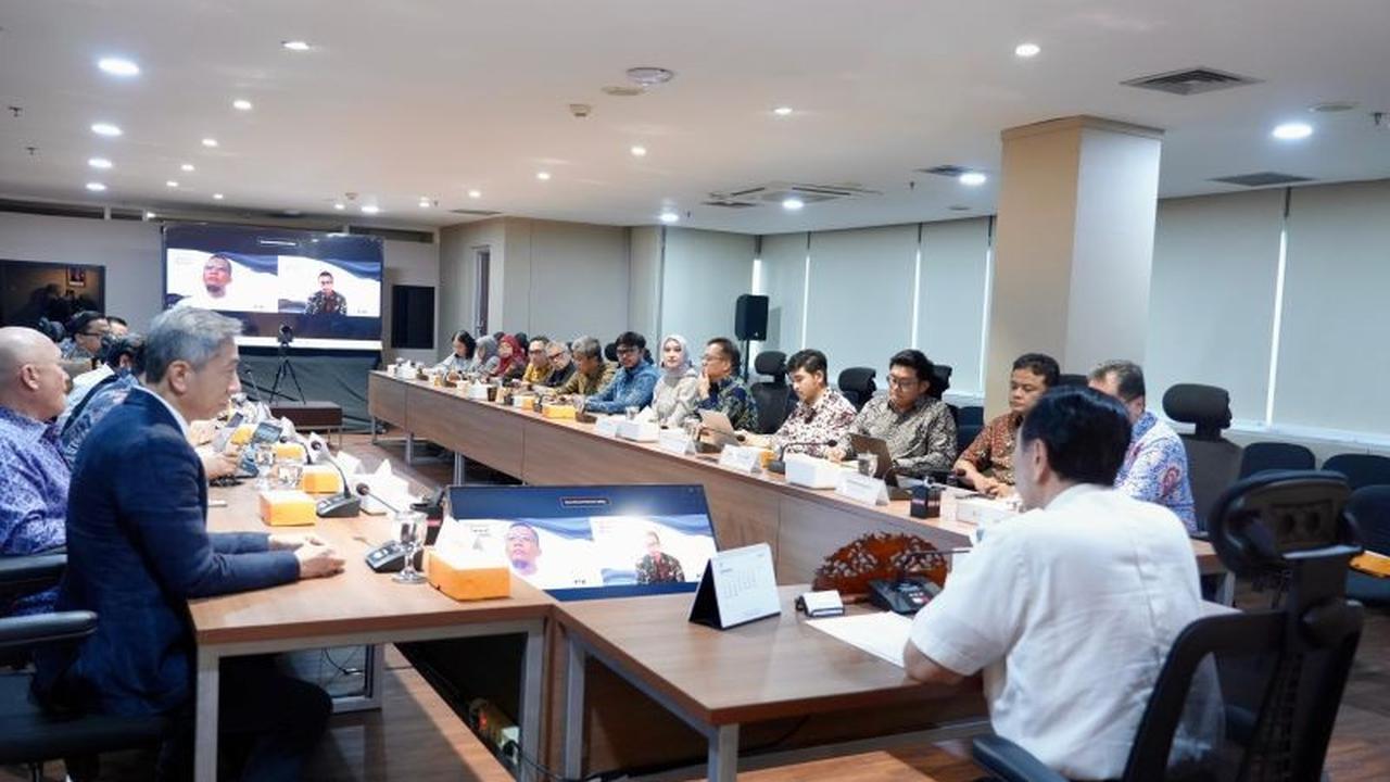 Respons Cepat Pemerintah: Luhut Bahas Tujuh Desakan Darurat Ekonomi dengan Aliansi Ekonom