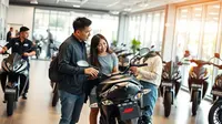 perbedaan plat motor cash dan kredit ©Ilustrasi dibuat AI
