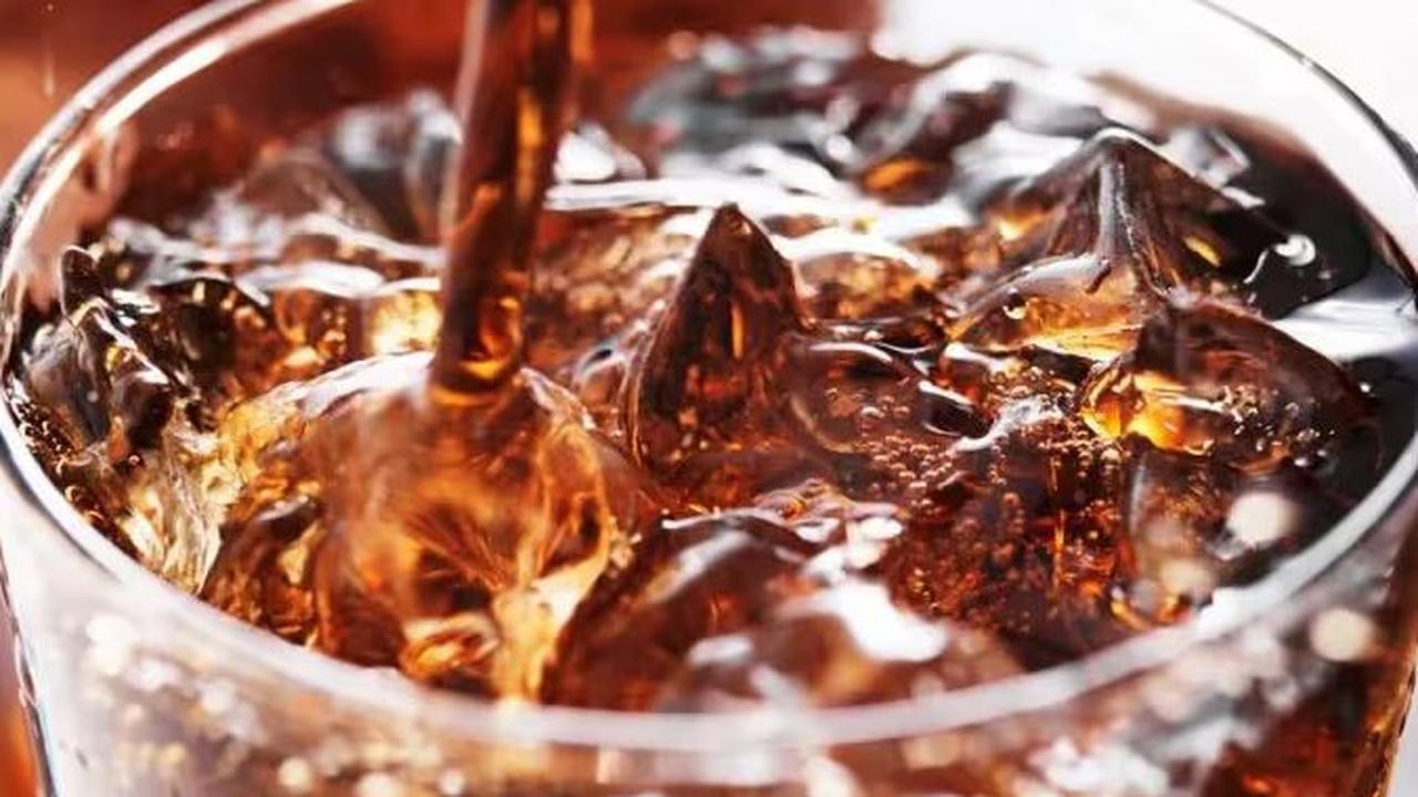 <b>Minuman bersoda</b>