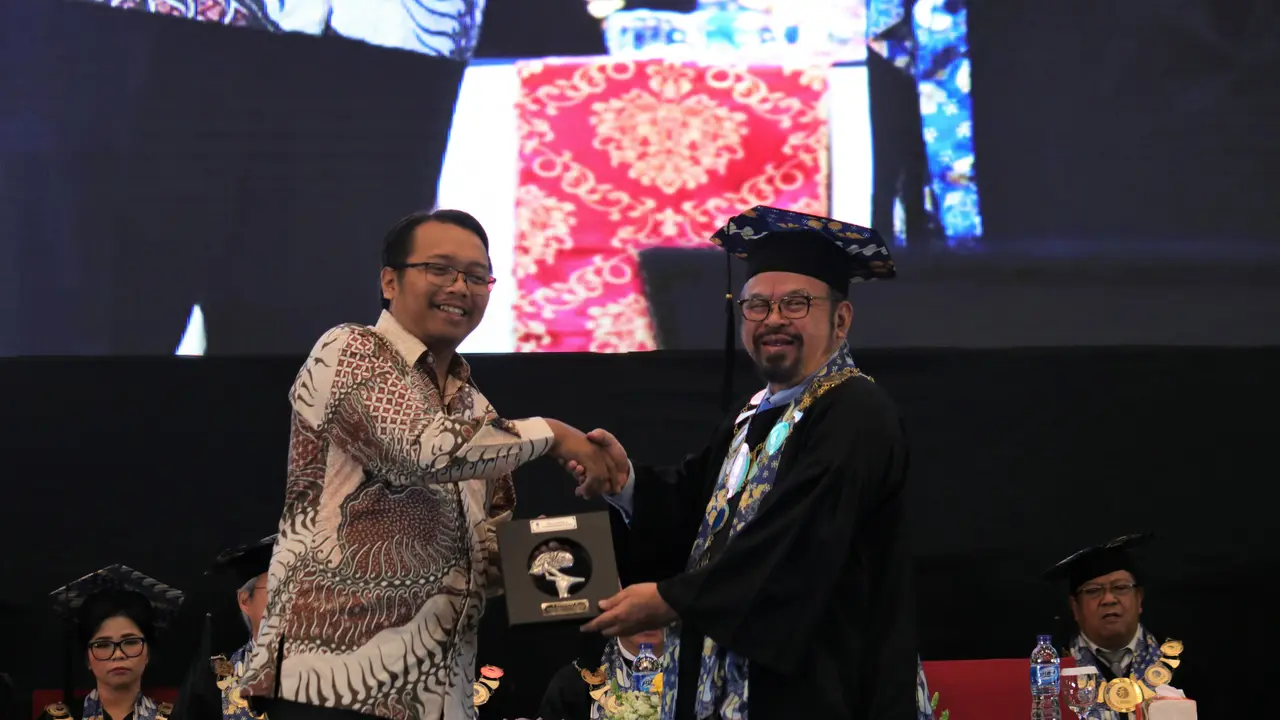 UMN Ajak Wisudawan Menguak Peran AI dalam Tingkatkan Produktivitas Kerja