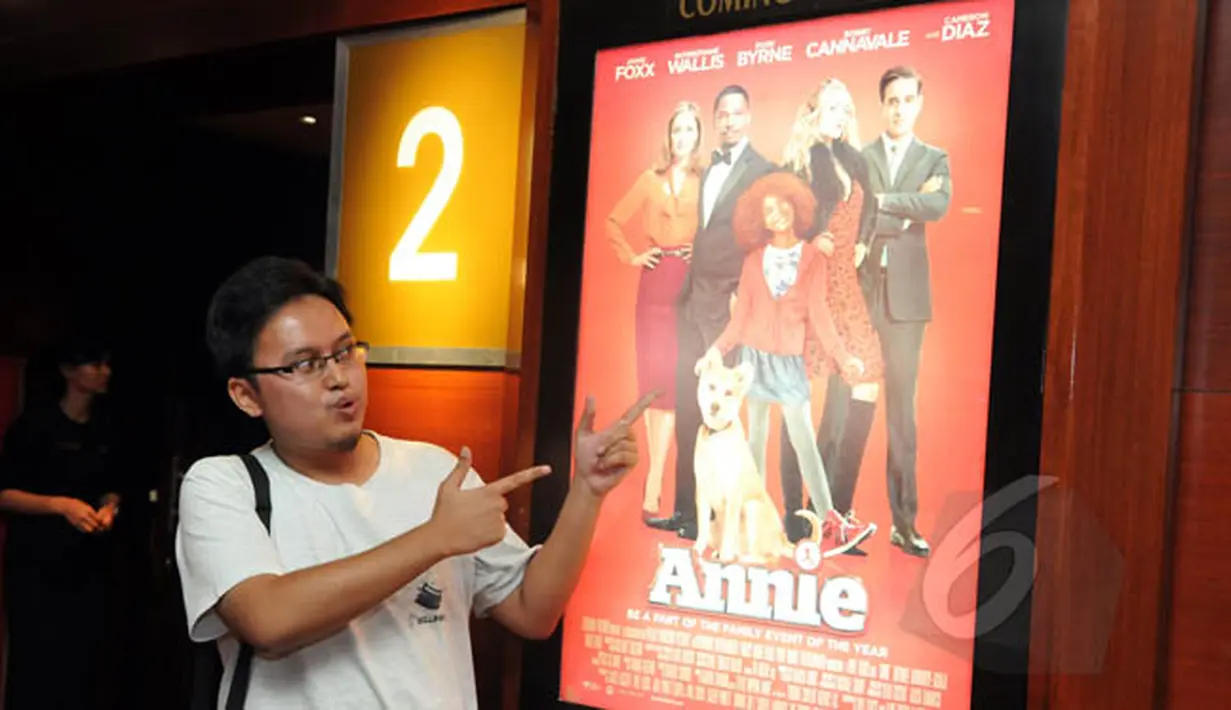 Ridho, salah seorang pemenang kuis Nobar, saat Premier Film ANNIE di Plaza Indonesia XXI, Jakarta, Rabu (21/1/2015). Ridho menyatakan banyak pesan moral yang bisa dipetik dari Film ANNIE. (Liputan6.com/Panji Diksana)