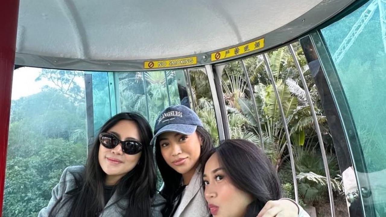 Potret Rachel Vennya Boyong Keluarga Liburan ke Hongkong, Berani Naik Wahana Roller Coaster