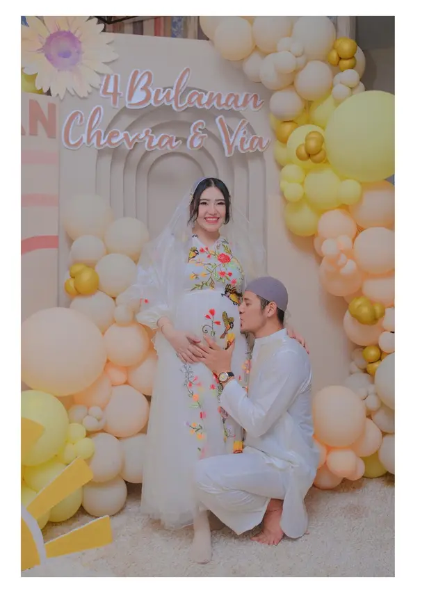 Via Vallen Lahirkan Anak Pertama, Ini 7 Potret Perjalanan Kehamilannya