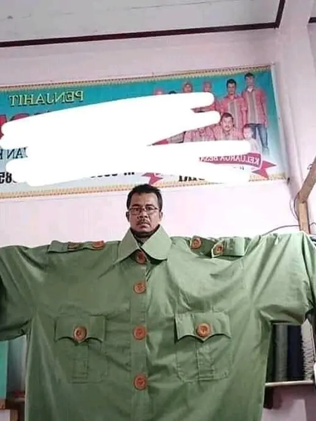 6 Gaya Pakaian Bapak-Bapak Ini Kelewat Unik, Bikin Ngakak