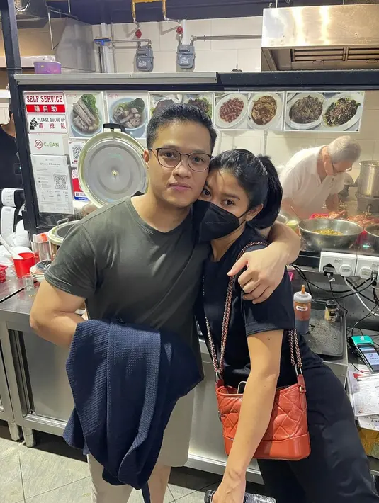 Meski sempat gagal menjalin hubungan asmara sebelumnya, Naysila Mirdad dan Arfito Hutagalung disebut sebagai pasangan yang makin serasi. (FOTO: instagram.com/naymirdad/)
