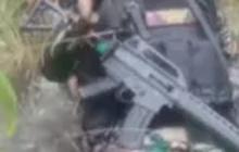 Dekap Senpi Laras Panjang & Terendam di Rawa, Begini Perjuangan TNI Jaga Patok Perbatasan