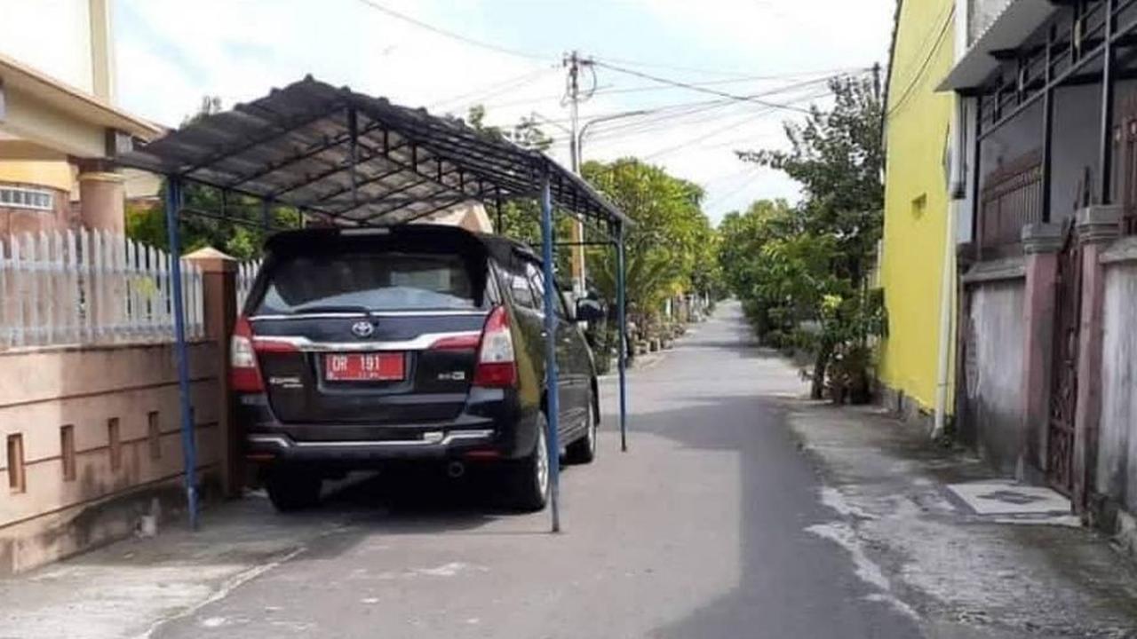 10 Garasi Mobil Paling Unik dan Tak Masuk Akal
