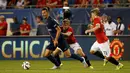 Striker PSG, Zlatan Ibrahimovic, mencetak gol kedua saat menang 2-0 melawan Manchester United pada laga International Champions Cup 2015 di Stadion Soldier Field, Chicago, AS, (29/7/2015). (AFP/Joshua Lott)