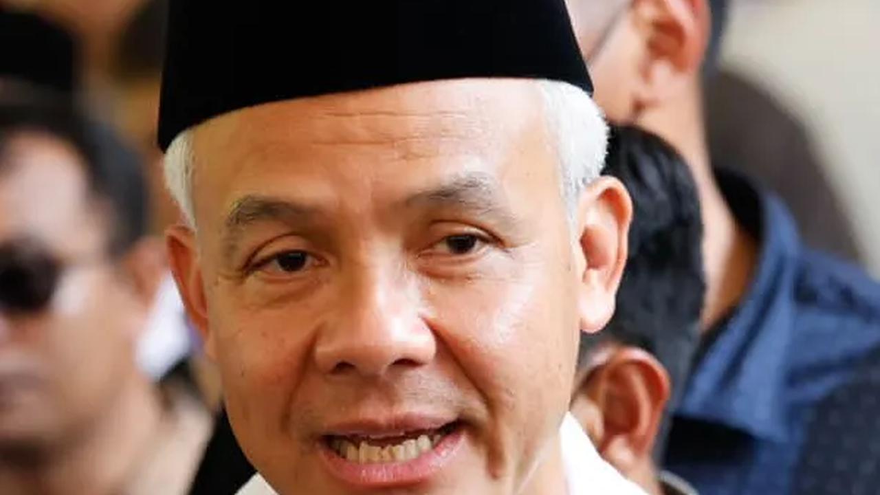 Ganjar Sowan ke Ponpes Modern Sirojul Munir Bekasi, Janjikan Insentif untuk Guru Agama