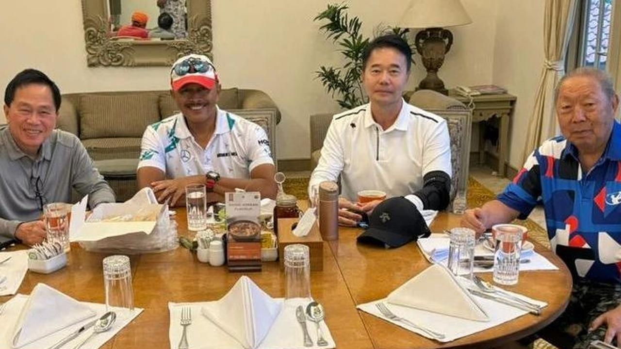Rupanya, Nanan bermain tidak sendirian. Ia bersama dengan sahabat lama dan barunya. <br>