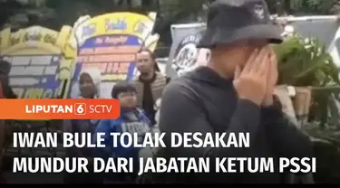 Ketua Umum PSSI Mochamad Iriawan menolak mundur karena memiliki tanggung jawab atas pecahnya tragedi Stadion Kanjuruhan, Malang, yang menewaskan 131 suporter sepak bola. Iriawan mengklaim, kepeduliannya terhadap kasus ini sebagai bentuk tanggung jawa...