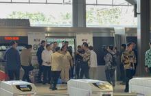 10 Menit Momen Prabowo Jajal KRL Jabodetabek, Naik dari Stasiun Manggarai Turun di Tanah Abang Sapa Pengguna Kereta
