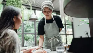 8 Ciri Orang yang Selalu Memesan Menu yang Sama di Restoran Menurut Psikologi, Punya Sisi Menarik