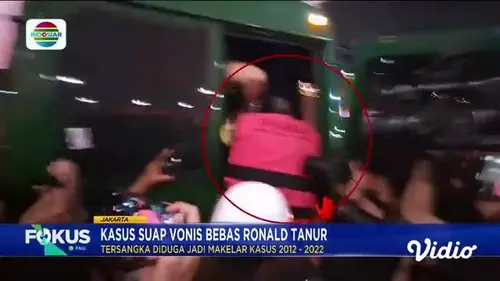 Fokus Pagi : Tak Terima Diklakson karena Melawan Arah, Mak-Mak Jambak Pelajar