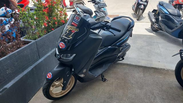 Melihat Ubahan Yamaha NMax yang Jadi Motor Operasional di Paddock Pata Yamaha WSBK 2022 (Arief A/Liputan6.com)