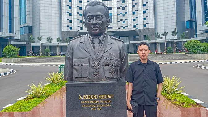 Dulu Pembobol, Kini Benteng Siber Indonesia.