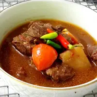 Yuk bikin semur kentang Betawi dengan resep lezat ini! (Via: resepumi.com)