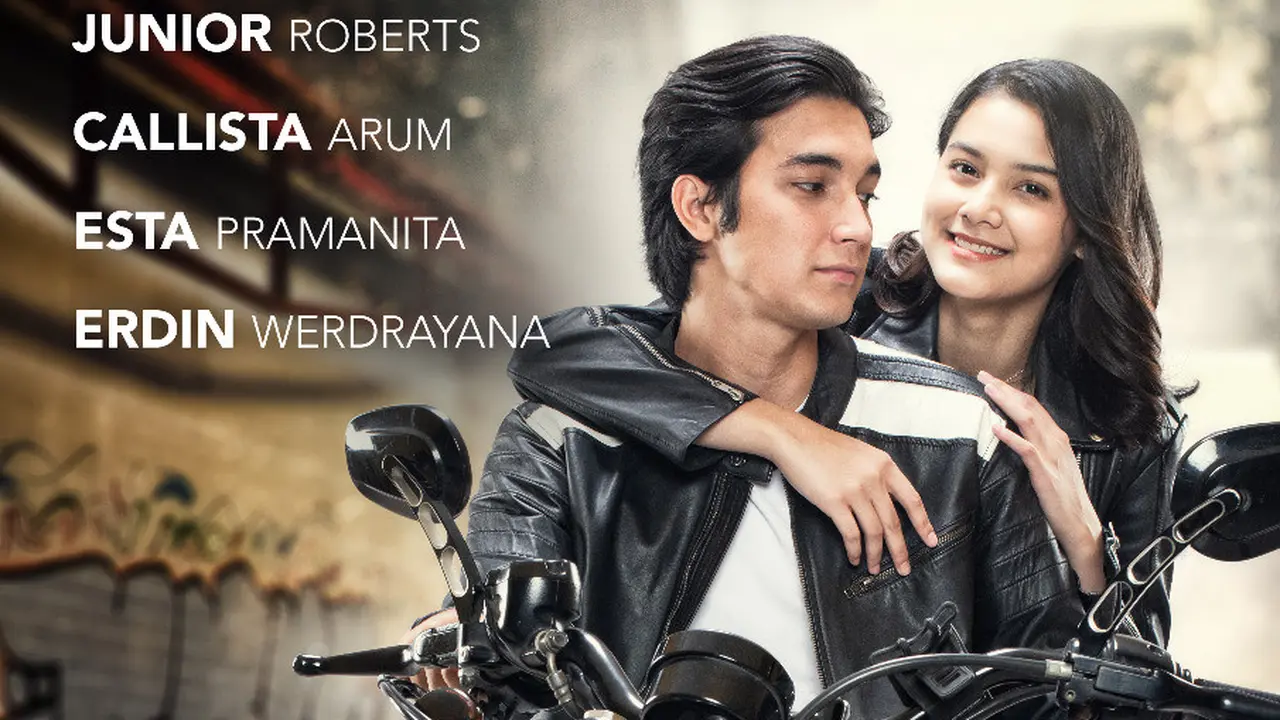 Callista Arum Piawai Kendarai Motor, Dijuluki Bidadari Tong Setan. (ist)