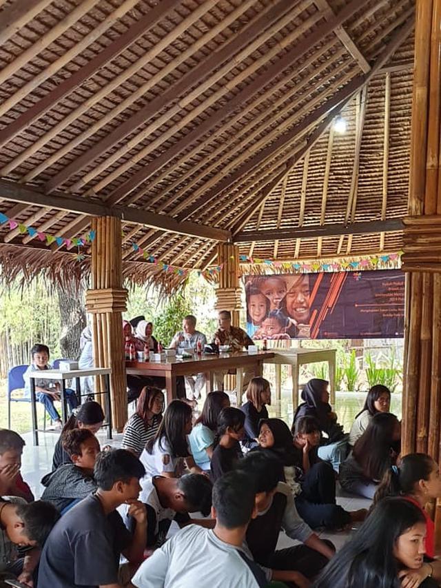 Aksi peduli UMB untuk anak pemulung