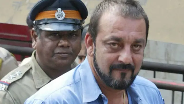 5. Pembebasan Bersyarat Sanjay Dutt