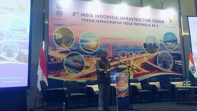 Duta Besar India untuk Indonesia, Pradeep Kumar Rawat, memberikan pidato sambutan dalam India - Indonesia Infrastruktur Forum (Liputan6.com / Siti Khotimah)