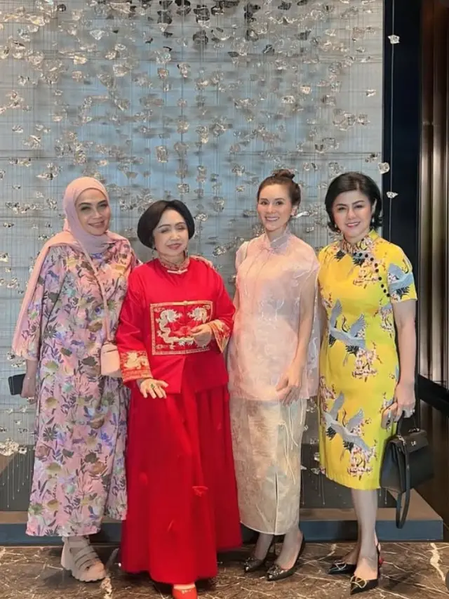 Desiree Tarigan Mantan Istri Mendiang Pengacara Hotma Sitompul. [@mamitoko]
