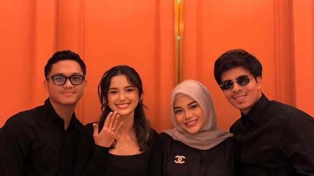 Azriel Hermansyah dan Sarah Menzel.