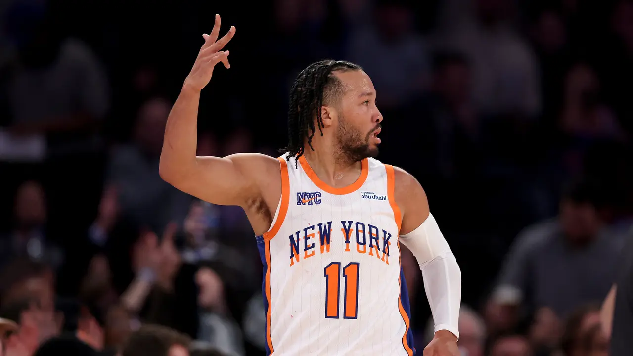 Jalen Brunson melakukan selebrasi