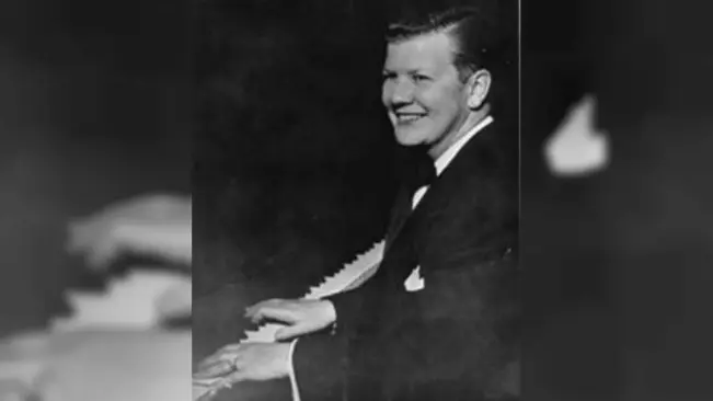 Pemusik jazz Billy Tipton. (Sumber Wikimedia Commons)