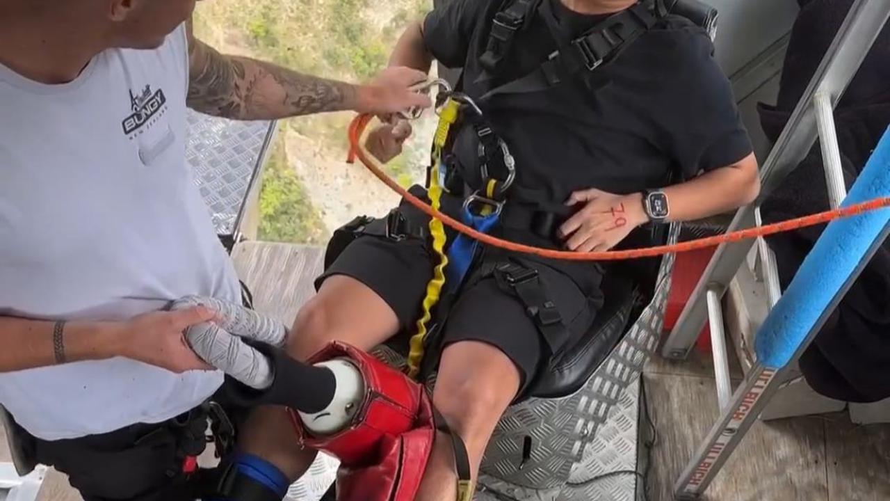 Boy William Tantang Adrenalin dengan Bungee Jumping Ekstrem Tertinggi di New Zealand