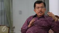 Wapres Jusuf Kalla di rumah dinas Wakil Presiden, Jakarta (Liputan6.com/Herman Zakharia)