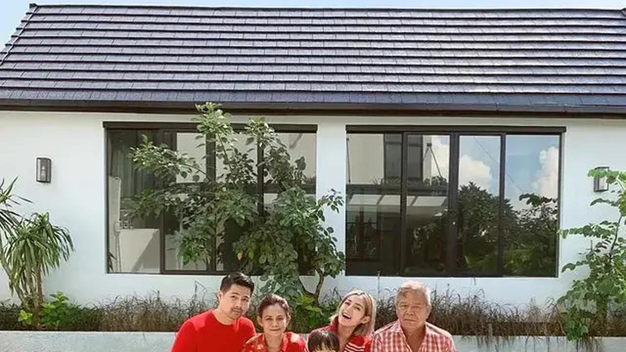 Ayah Jessica Iskandar Meninggal Dunia, Ini 6 Potret Kenangannya Bersama Keluarga