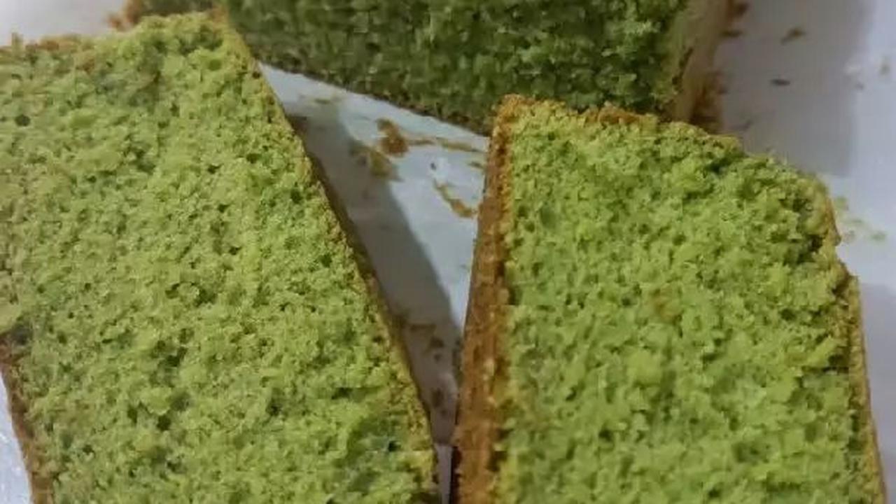<b>3. Bolu Panggang Greentea 2 Telur</b>