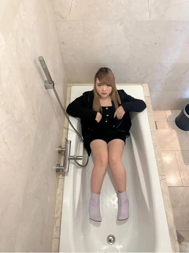 Nanashu dikenal sebagai influencer yang memiliki nama asli Johana Ariel Suhendra.