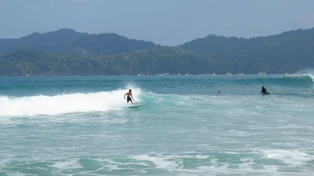 Gandrung Surf Competition 2019 Destinasi Menantang Surfer Lokal dan Mancanegara