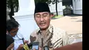 Anggota Tim Independen, Jimly Asshidiqqie saat memberikan keterangan kepada wartawan usai menemui Presiden Jokowi di Istana Negara, Jakarta, Rabu (28/1/2015). (Liputan6.com/Faizal Fanani)