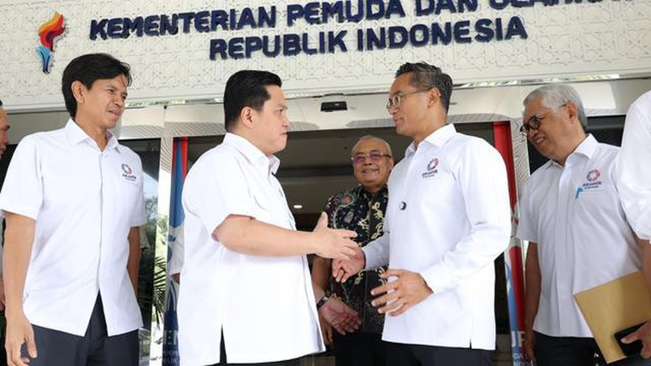 Lepas 68 Atlet Akuatik Indonesia, Anindya Bakrie: Gunakan Kesempatan Emas Ini untuk Perjuangkan Nama Bangsa