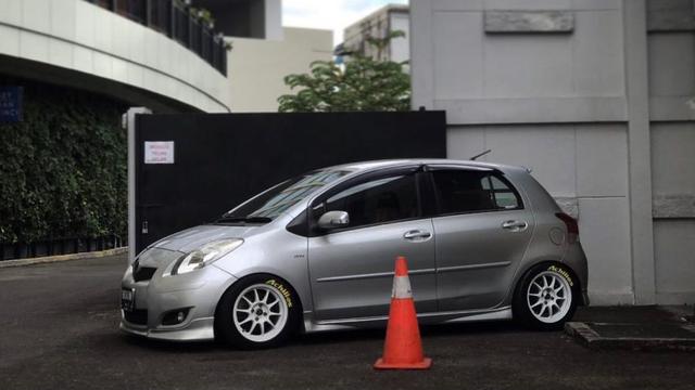 12 Potret Modifikasi Toyota Yaris Bakpau, Hatchback Mungil yang Bisa Diajak Ngeceng
