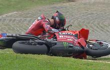 Momen Pecco Bagnaia saat Alami Kecelakaan di Sprint Race MotoGP Malaysia 2024 hingga Gagal Finish