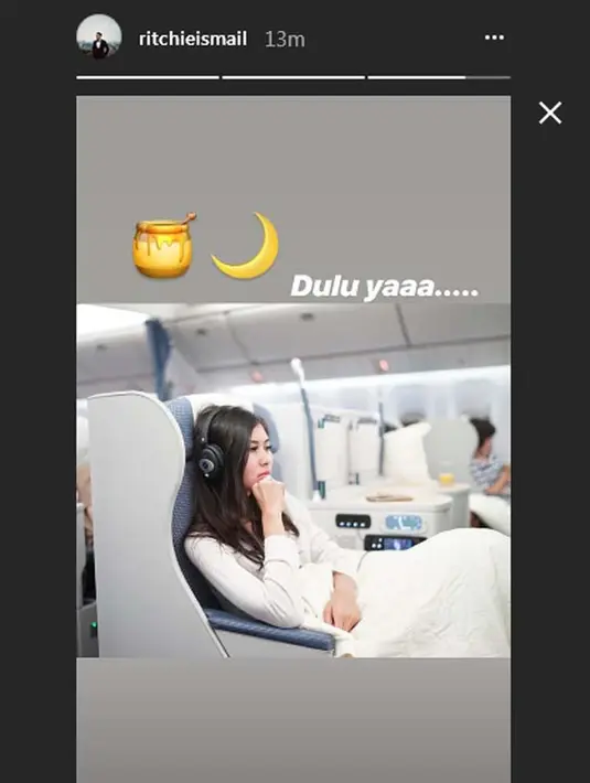 Dan lucunya, di Instagram Storynya Jeje berpamitan akan berbulan madu. Jeje menyertakan emoji bergambar bulan dan madu. Maksud tulisannya adalah “Bulan madu duluuu yaaa”. (Instagram/syahnazs)