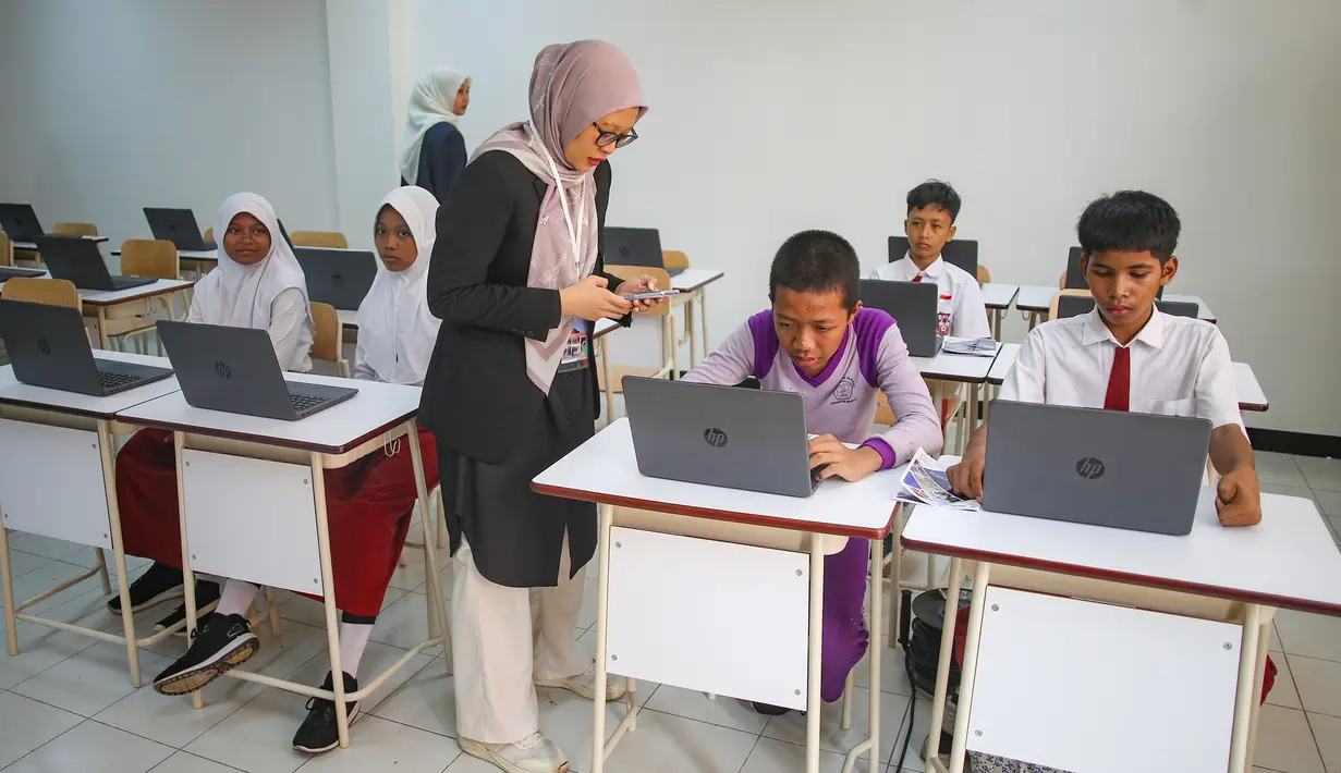Sebagai informasi, program Sekolah Rakyat Tahun Ajaran 2025/2026 akan dimulai pada bulan Juli ini. Total, Sekolah Rakyat akan ada di 100 titik lokasi rintisan di seluruh Indonesia. (merdeka.com/Arie Basuki)