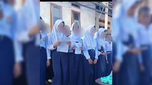 Video Siswi Berhijab Menyanyi Lagu Rohani Viral, Disdik Luwu Ungkap Kronologi