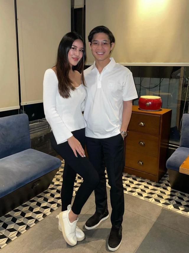 7 Potret Teuku Rassya dan Cleantha Islan, Pasangan Muda yang Selalu Romantis (credit: instagram.com/teukurassya).